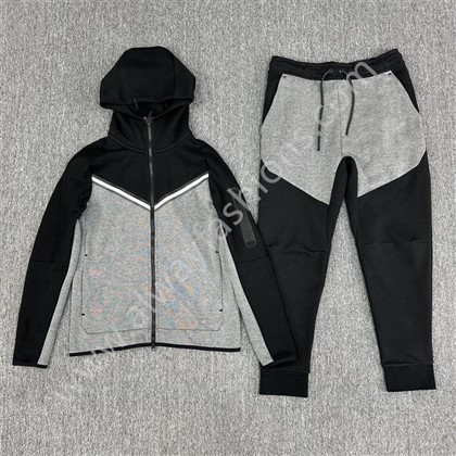 Baju Olahraga Wanita